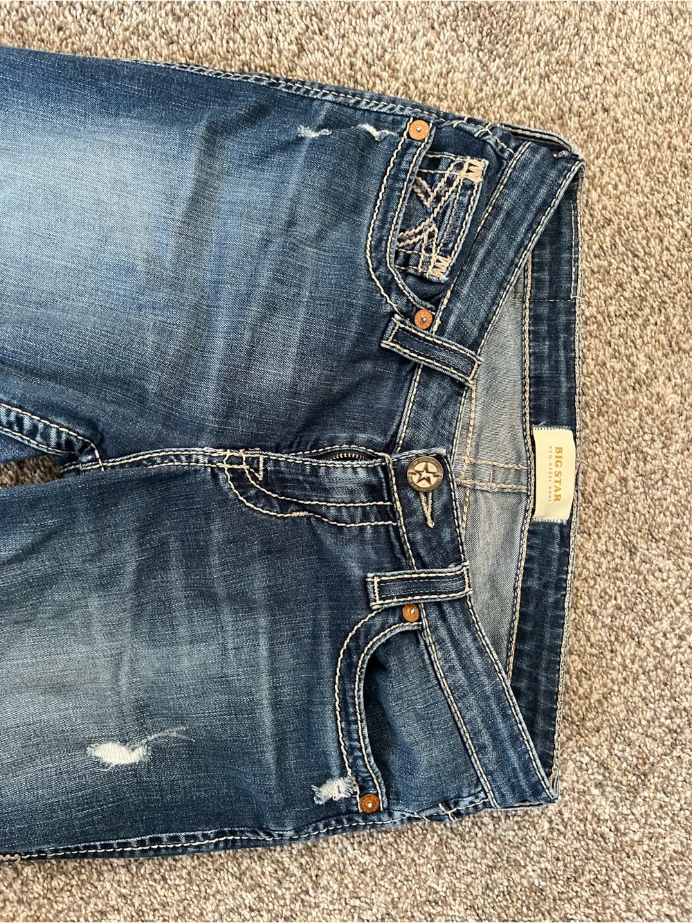 Big Star Women’s Indigo Faded Distressed Jeans